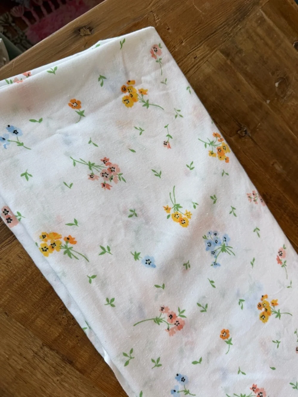 Vintage 80’s JC Penney Floral Flat Sheet. Sz-Full. Muslin | Permanent Press